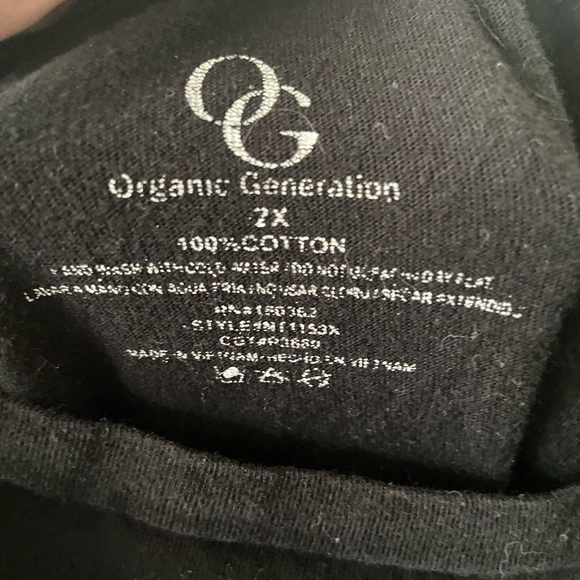 Bloom widly Black Graphic Tee with Mushroom Design Women's Size 2x - Picture 3 of 4